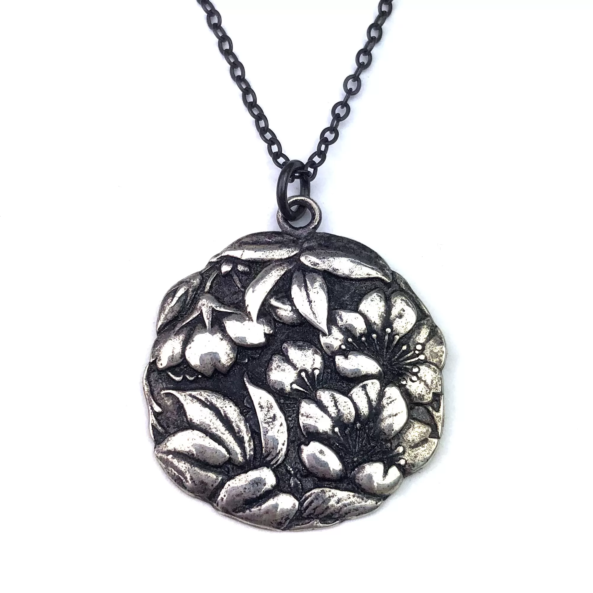 CAMELLIA Meiji Era Button Necklace - SILVER