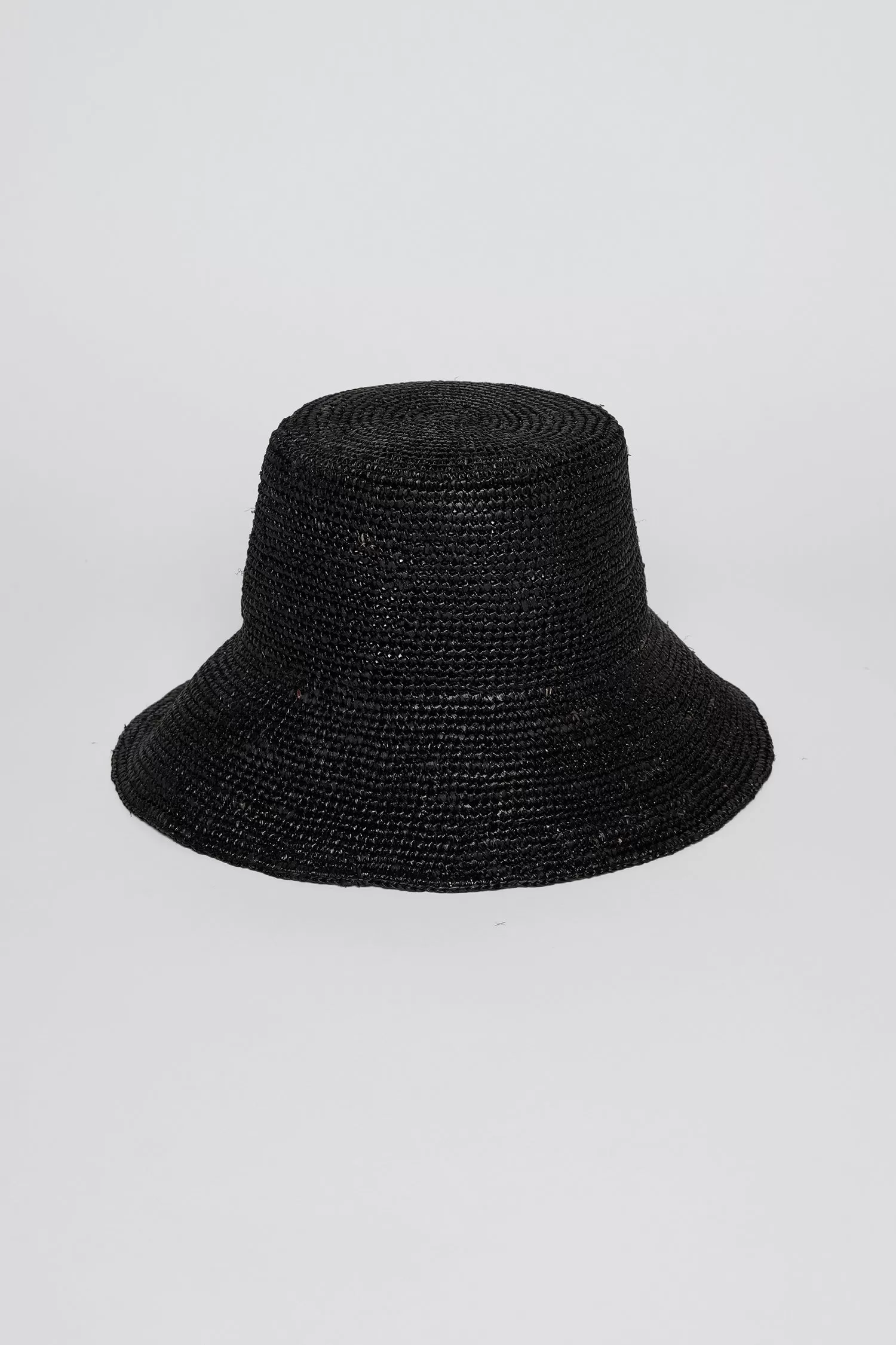 CHIC CROCHET BUCKET HAT