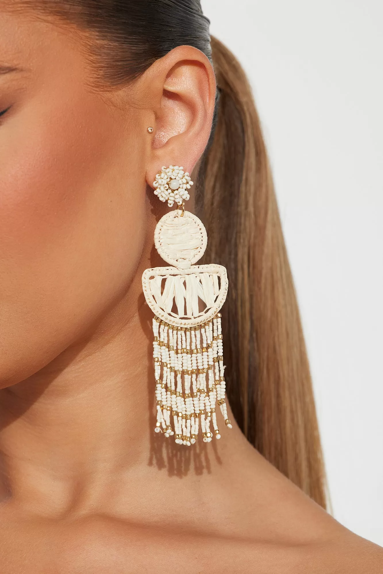 Destination Chic Earrings - Ivory