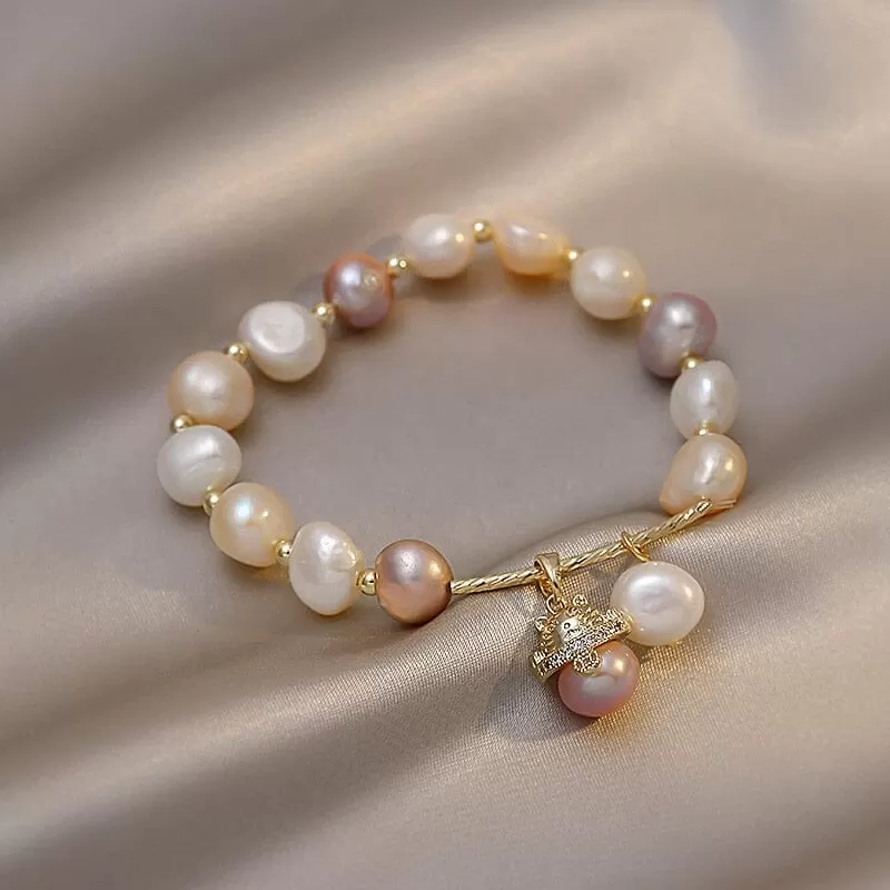 Elegant Freshwater Pearl Lucky Cat Bracelet