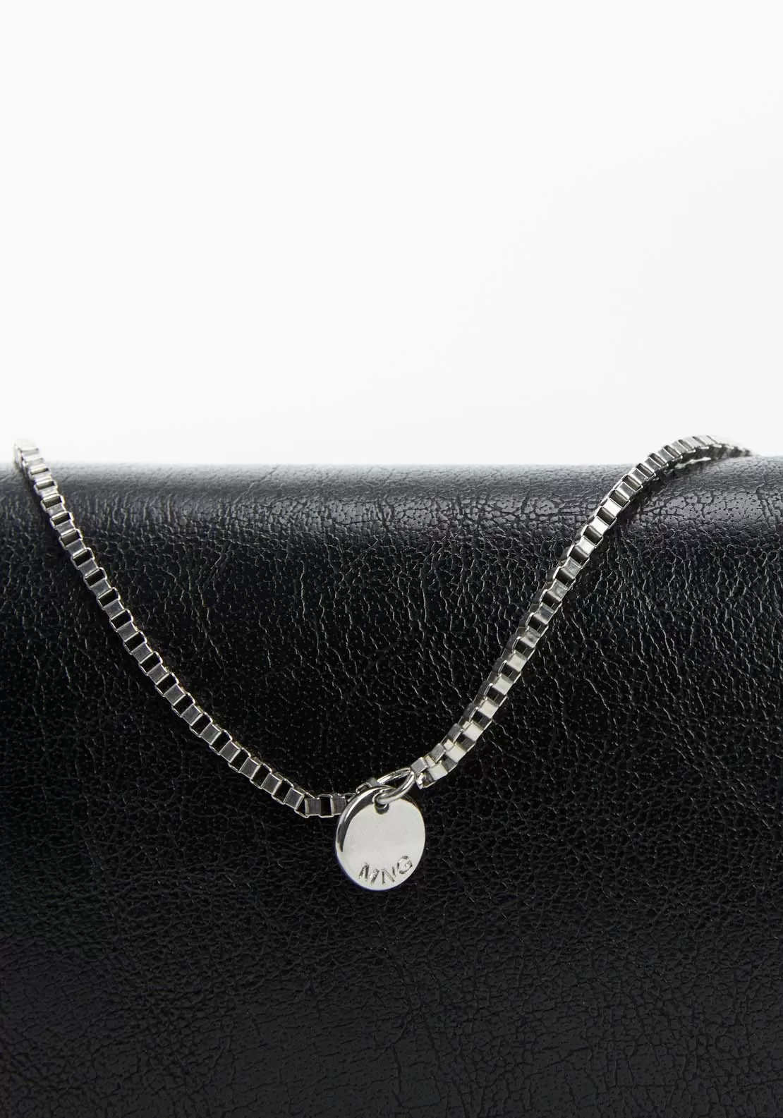 Flap chain bag