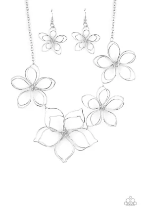 Flower Garden Fashionista - Silver Paparazzi Necklace