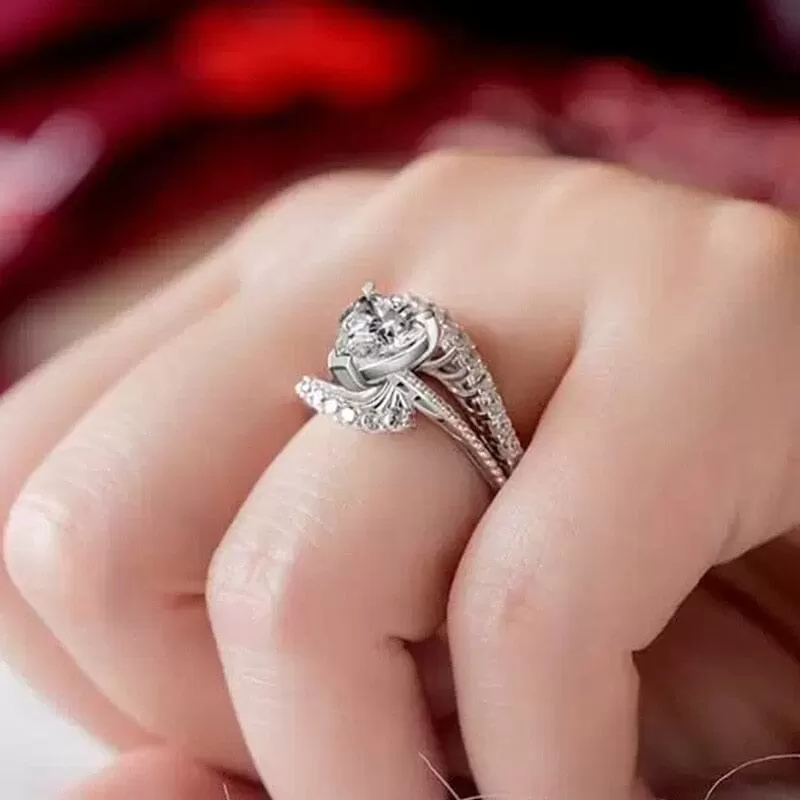 Glowing Heart Diamond Ring