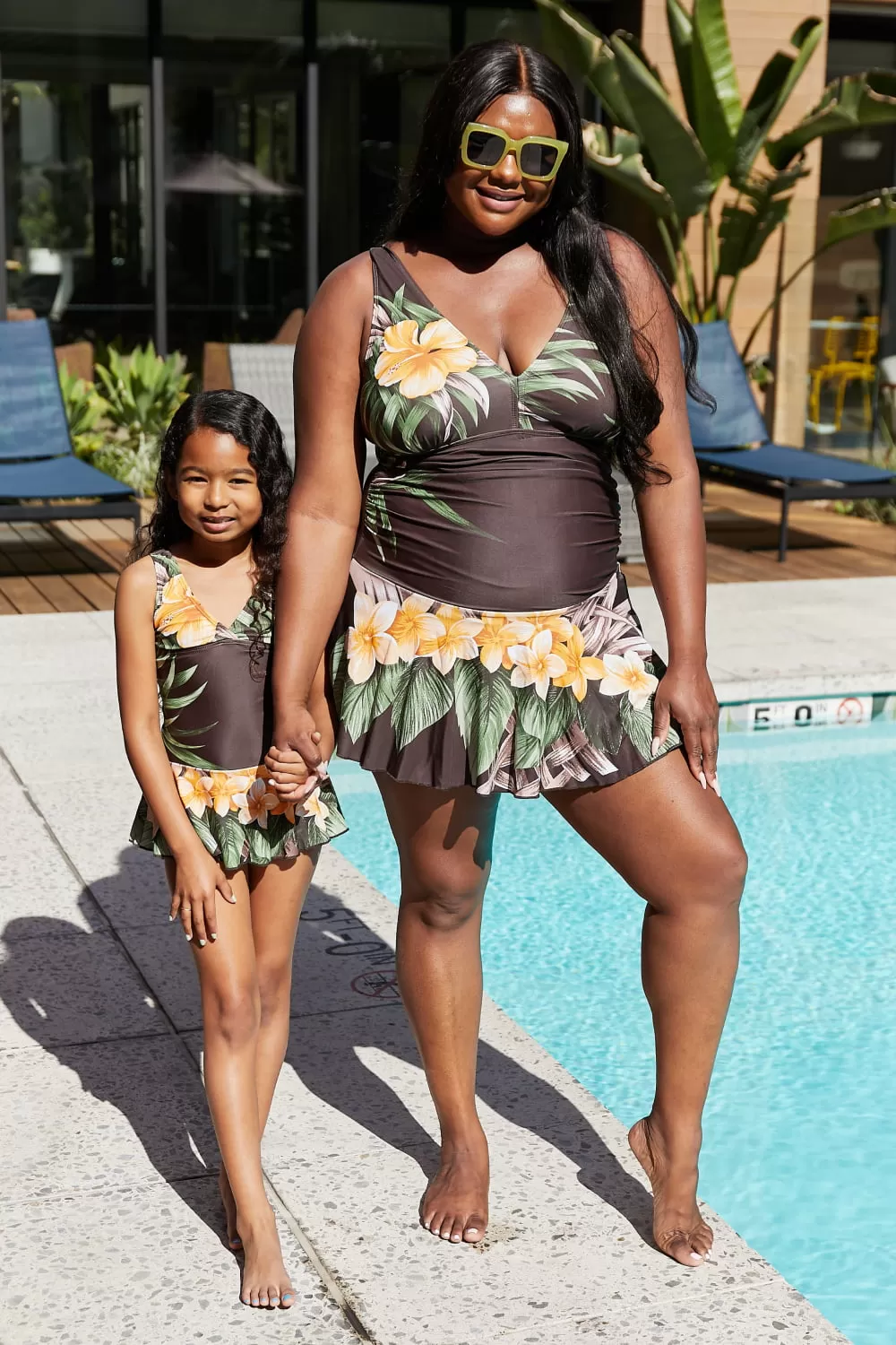 Marina West Swim Clear Waters Badekleid in Aloha Brown Mother Daughter Bademode