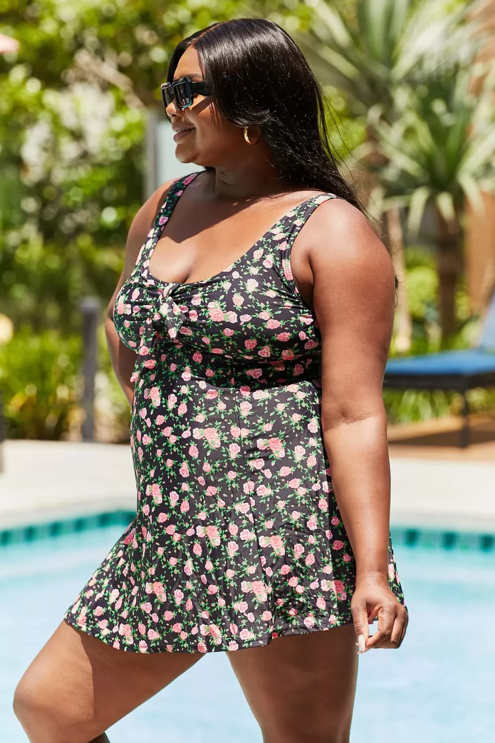 Marina West Swim Plus Size Clear Waters Badekleid in Black Roses Mutter-Tochter-Badebekleidung