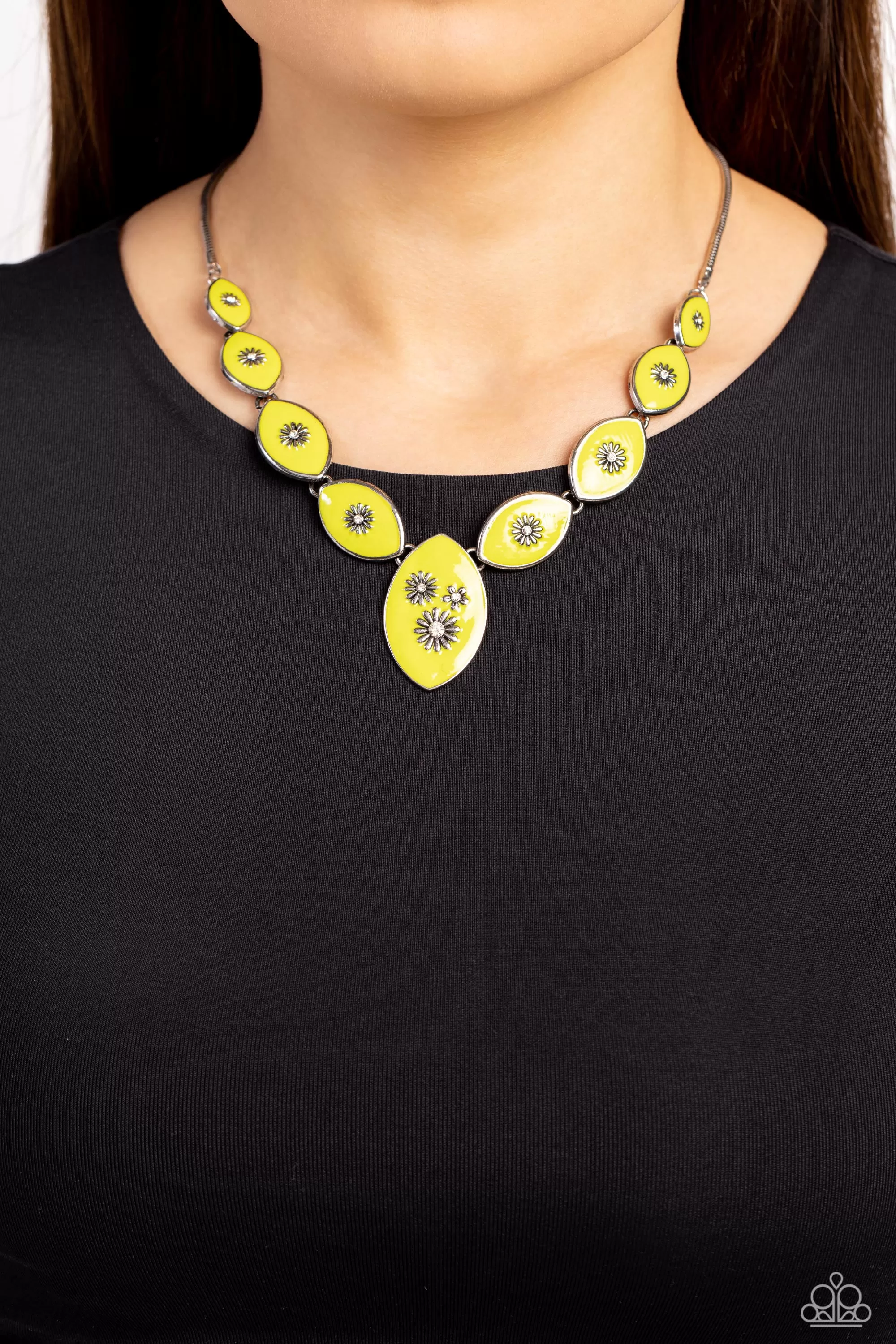 Paparazzi Pressed Flowers Green Necklace & Earring Set