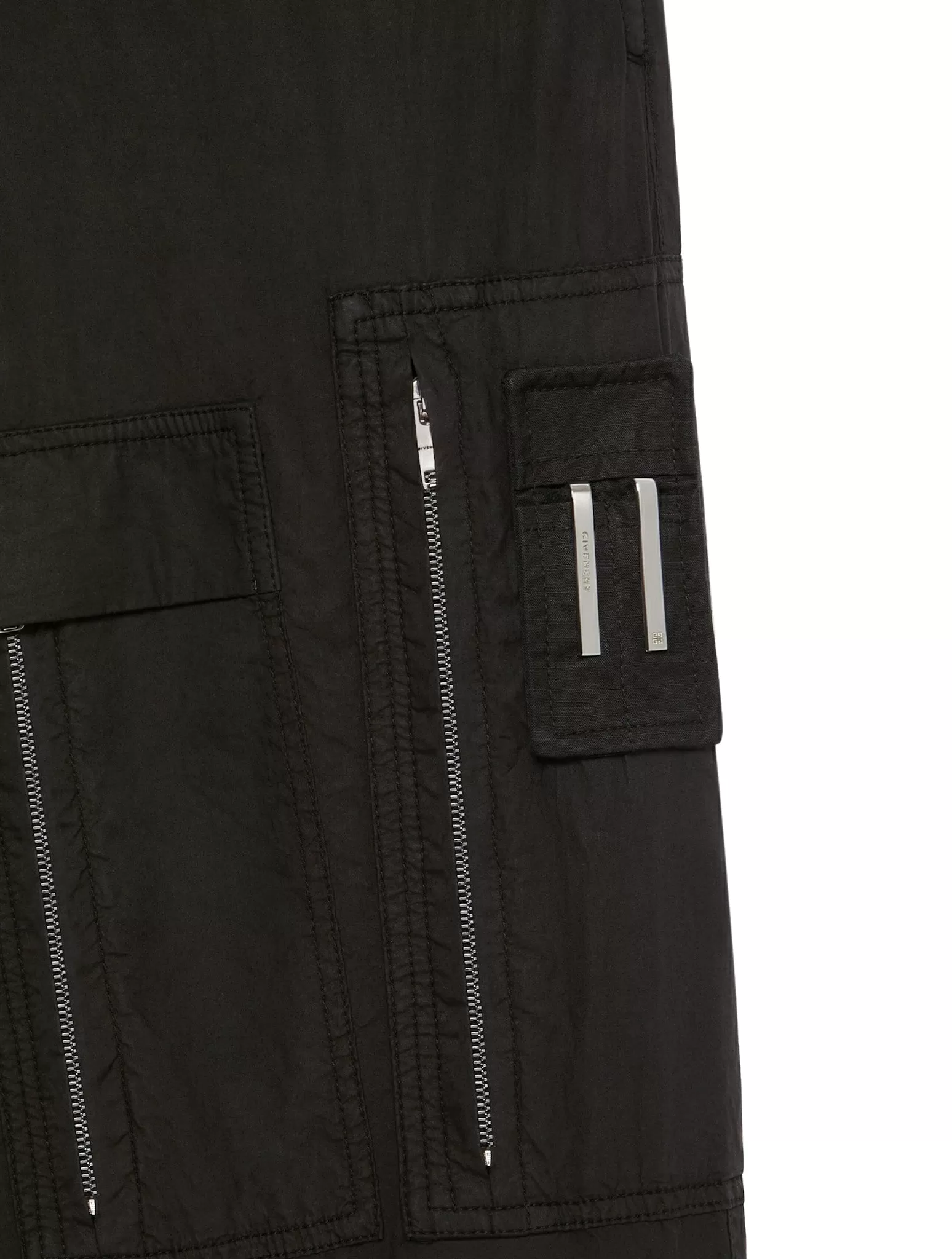 Poplin trousers with multipockets with zip