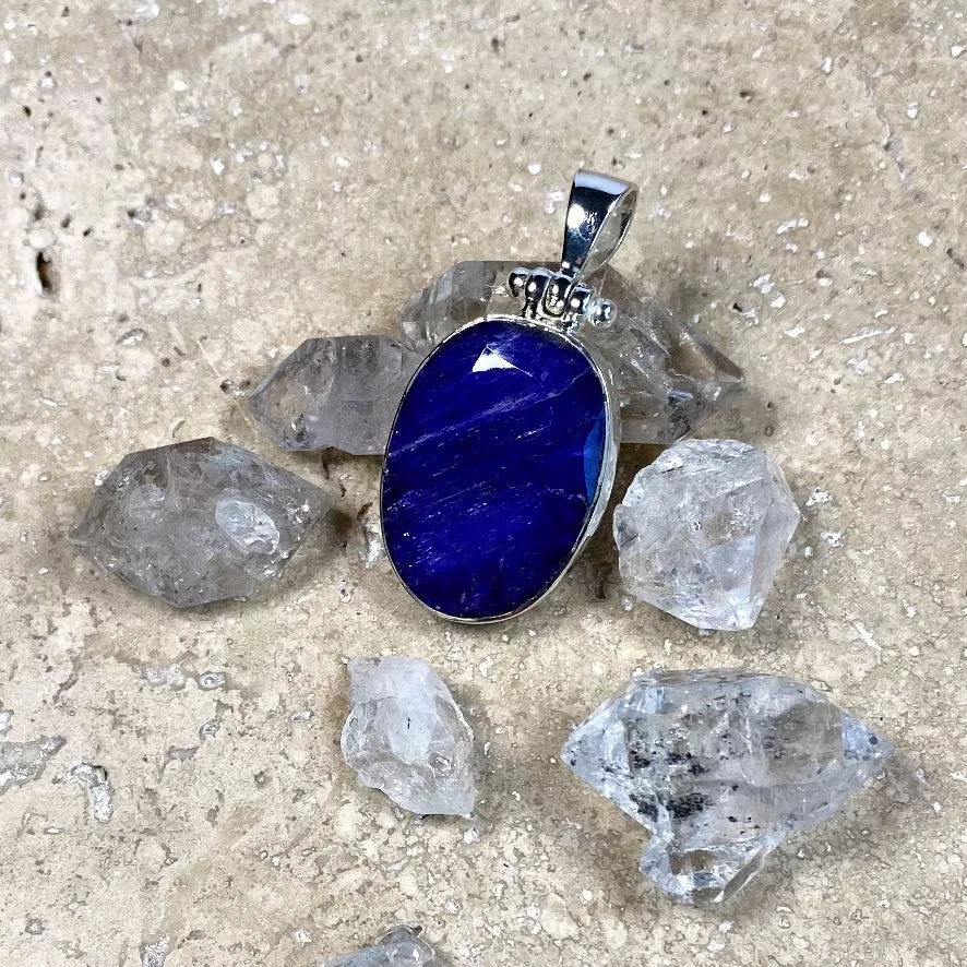 Sapphire Quartz Oval Pendant - Grace