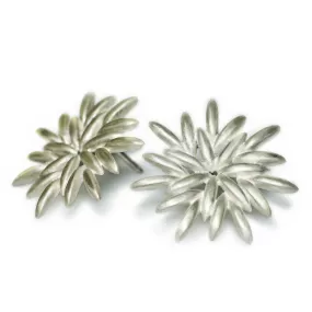 Seed Flower Stud Earrings