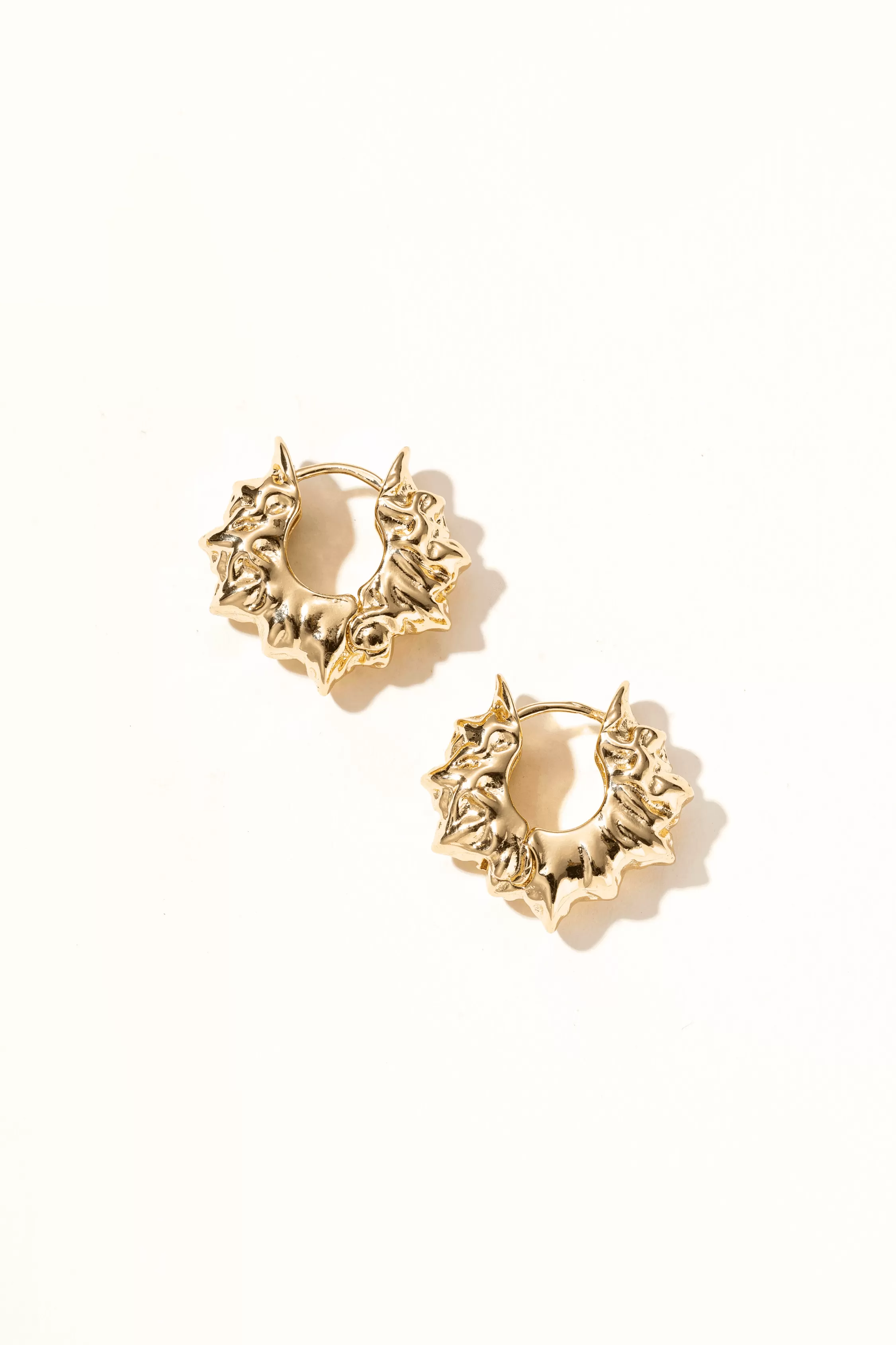 Seraphia 14k Gold Huggie Earrings