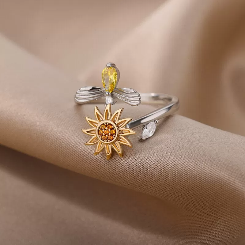 Spinning Bee & Sunflower Ring